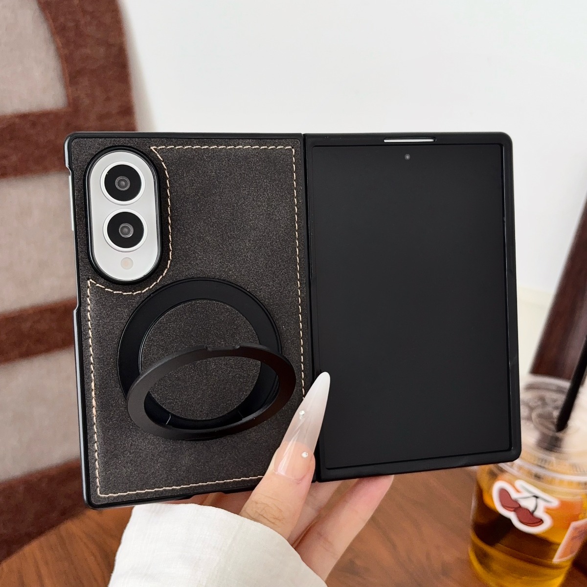 高級羊革製スマホケース Samsung Galaxy Z F - Magnetic Charging Stand のレビューと価格